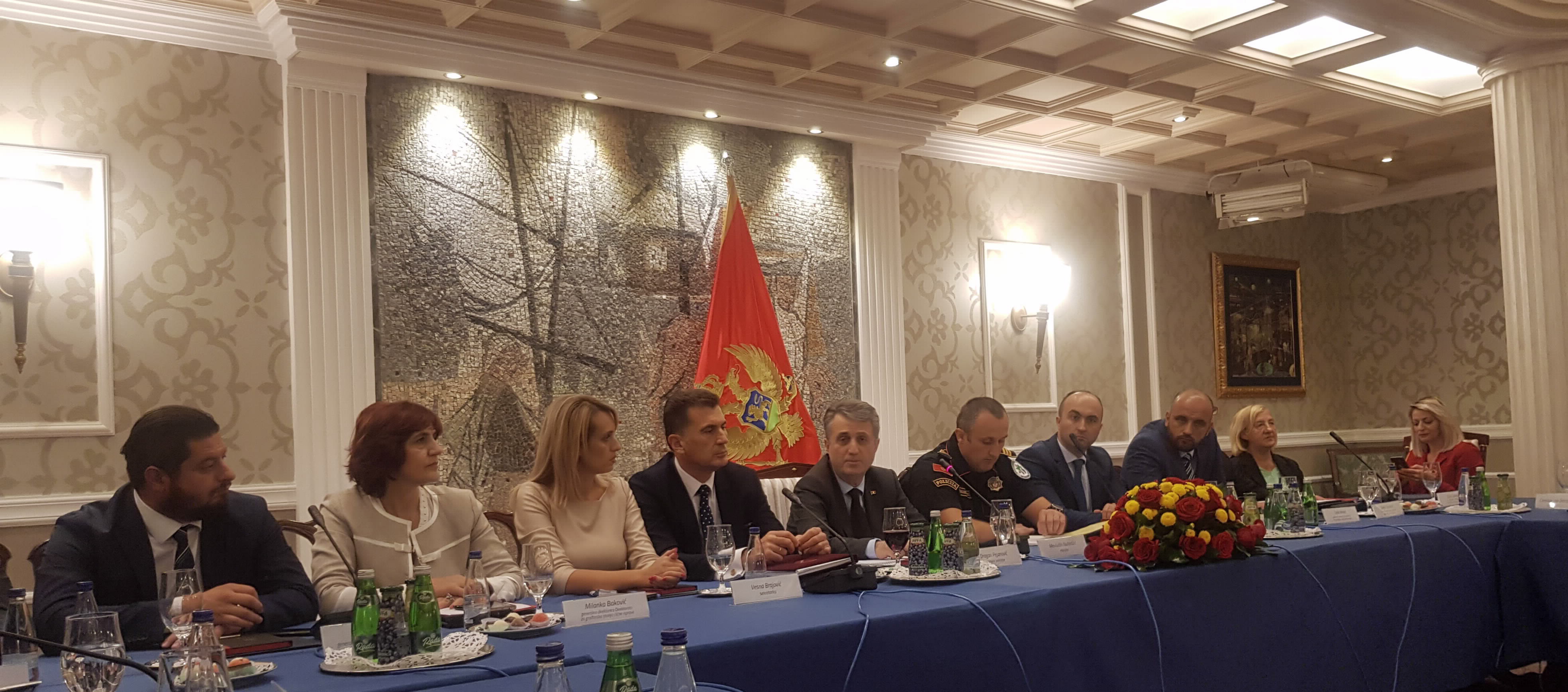 DRUŠTVENI DIJALOG O RADU MINISTARSTVA UNUTRAŠNJIH POSLOVA I UPRAVE POLICIJE